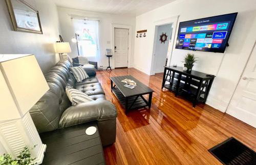 ENTIRE UNIT- Charming Century Home in Harbour Town - Foto 11