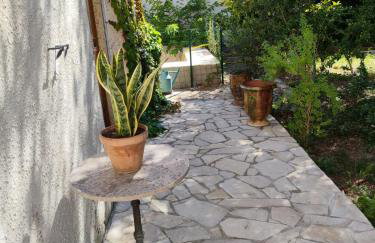 Charmante maison 2 chambres proche du centre jardin - Foto 10