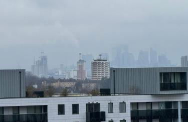 Central-Modern 1-Bed Apt,Sleep 4 -Near Train Station & Easy Access to Central London & City Centre - Foto 11