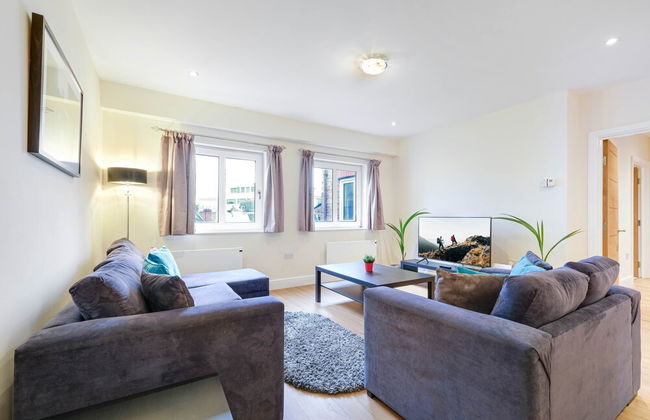 Luxury 3 Bedroom Apartment with Parking - Foto 28