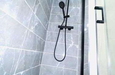 Joli studio une pièce entièrement rénové et équipé classé 2 étoiles - Foto 17