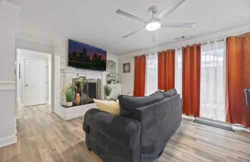 ATL Cascade Oasis - Pool | Spa | Arcade | Pool Tbl - Photo 41