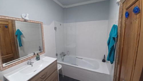 APARTAMENTO VIGO CAMELIAS CENTRO - Foto 2, towels, Shower