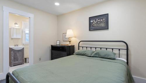 Waterfront 2 bedroom on Squam (unit 12) - Foto 5