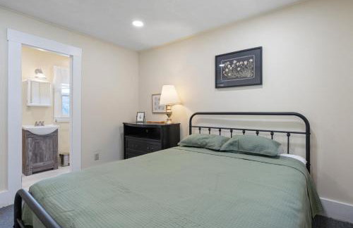 Waterfront 2 bedroom on Squam (unit 12) - Foto 5