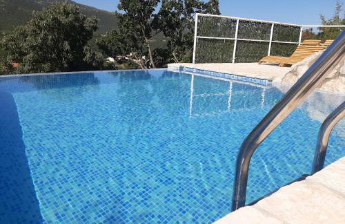 Stone House Marin - Photo 7