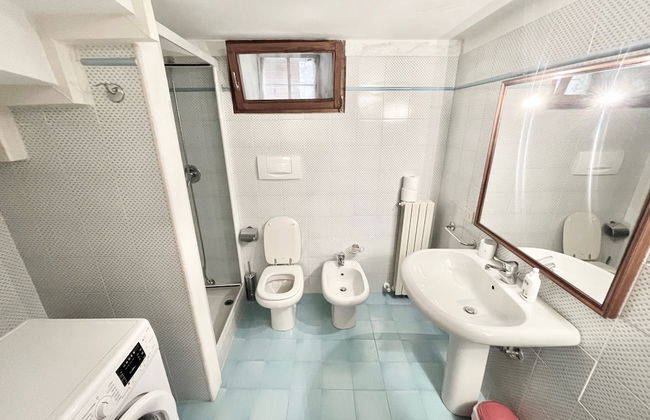 Luxurious Umbrian Retreat for 10 With Private Terrace and Pool - Photo 56