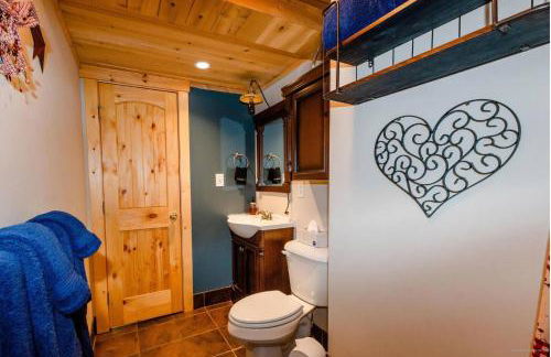 The Chalet - Spacious 7 bedroom near Sugarloaf, on Snowmobile and UTV trails, Hiking, Golf and Flagstaff Lake across the street - Foto 22