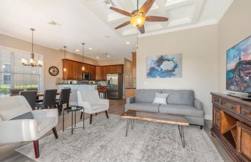 Two King En-Suites …Inside the Prestigious Reunion Resort - Foto 46