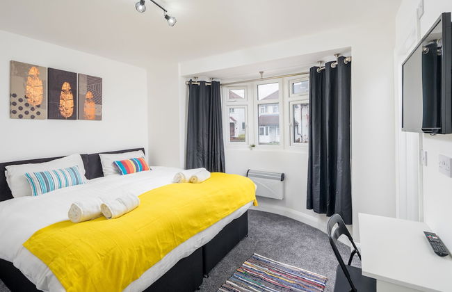 SAV Wembley Studios - Photo 14