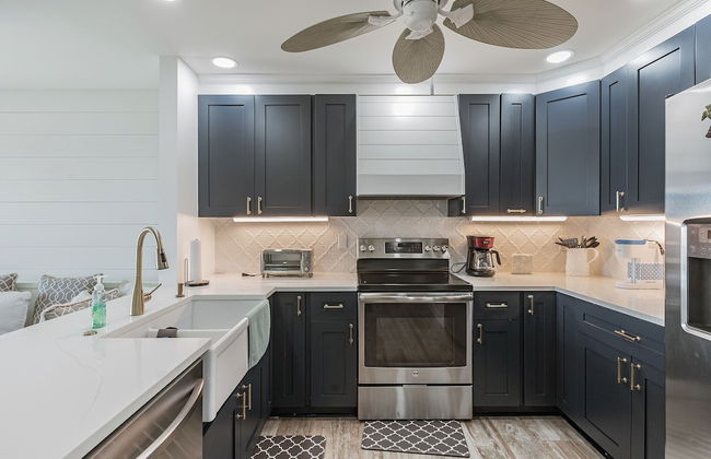 Magnificent Gulf View Condo 2 Bedroom Condo by RedAwning - Foto 12