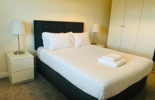 Modern 4-Bed Detached Home in Corby - Foto 10