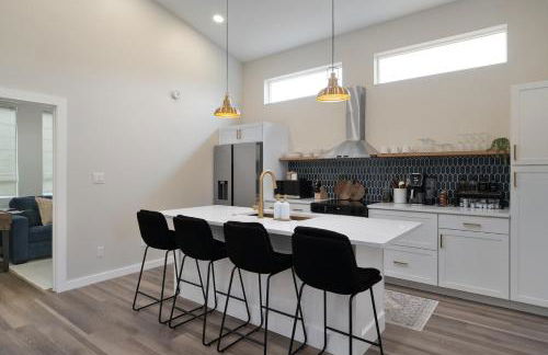 Modern Lake House 3 Blocks from the Lake! - Foto 29