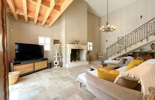 Modern Provençal Villa At The Forest's Edge - Foto 11