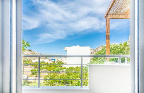 Ceronia Renovated House near the Beach - Foto 31