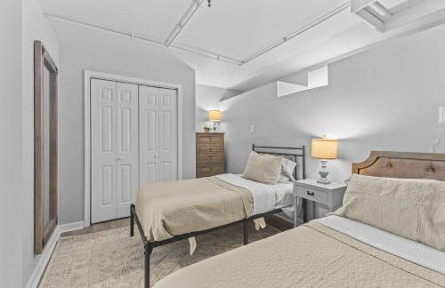 Convenient Apt Close to Downtown - Foto 13