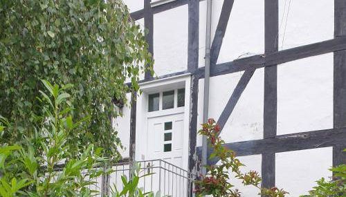 Neu Gemütliche Ferienhaus mit 3 Ferienwohnungen "Max " , " Leonore " und "Beatrice" - Foto 5