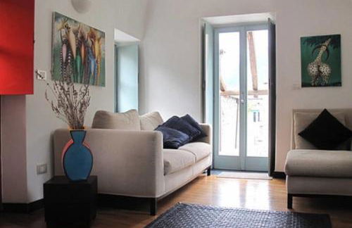 2 Bed House Sleeps 5 - Terrace - Communal Pool - Photo 12