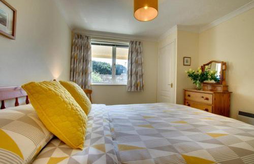 2 Bed in Clifton Court oc-fl24 - Photo 4