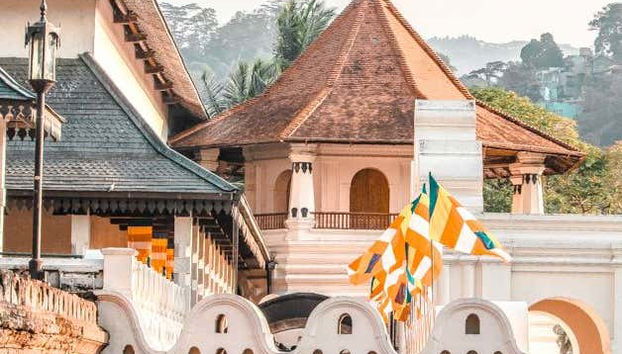 Exterior do Templo do Dente em Kandy