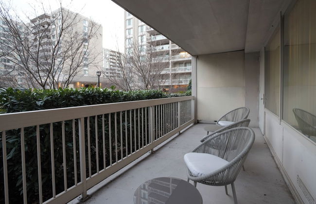 Modern Apt Near Airport in Cystal City - Photo 25