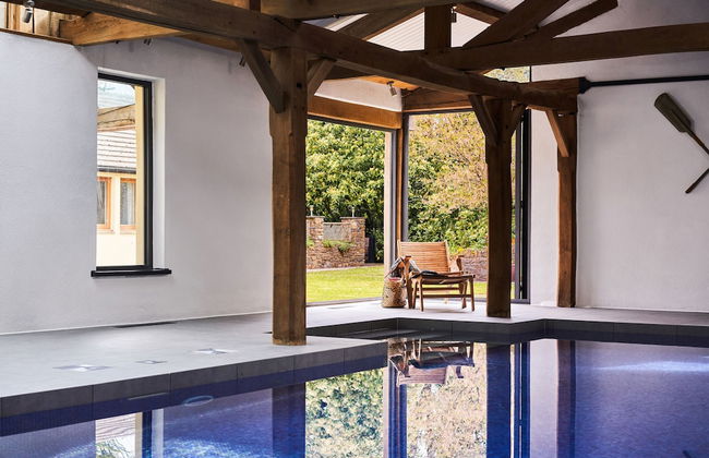 Swifts Return in Lower Ashton - Foto 47