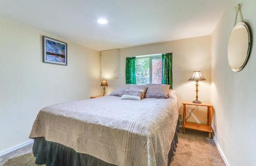 Harrison Home with Grill and Lake Views Walk to Town! - Foto 13