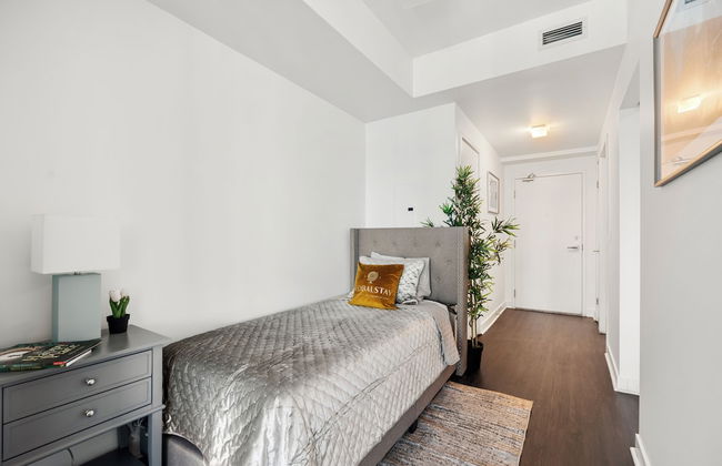 Maple Leaf Square - Photo 56