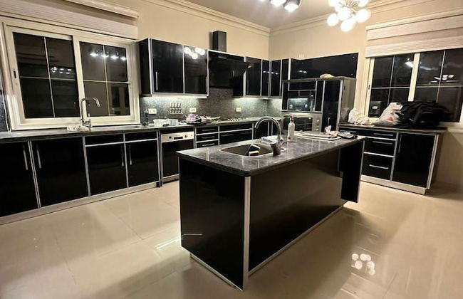 villa In Beverly Hills with pool - Foto 16