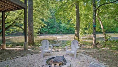 Crystal River Cabin with Scenic View and Fire Pit - Foto 2