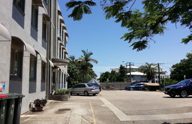 Hampton Court Apartments - Foto 77