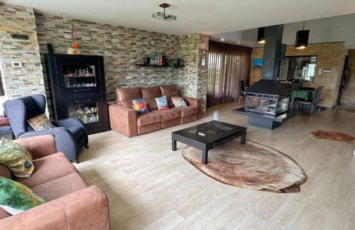 Espectacular casa con piscina - Foto 7