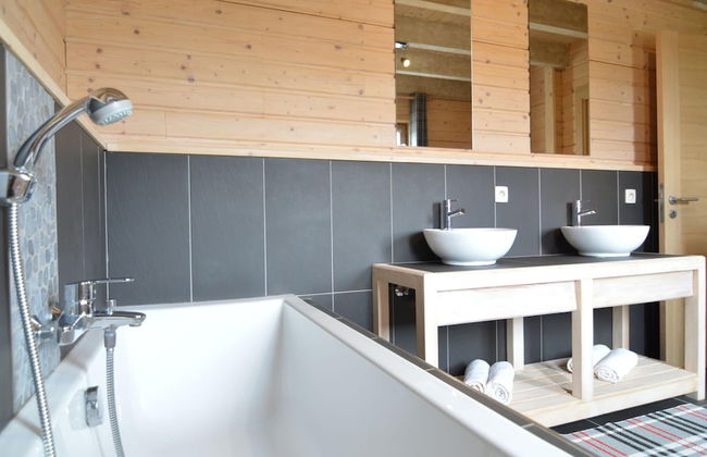 Sumptuous Chalet in Septon with Sauna & Hot Tub - Photo 19