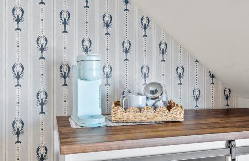 NEW Coastal Retreat w Ocean Views Rooftop Deck - Photo 27