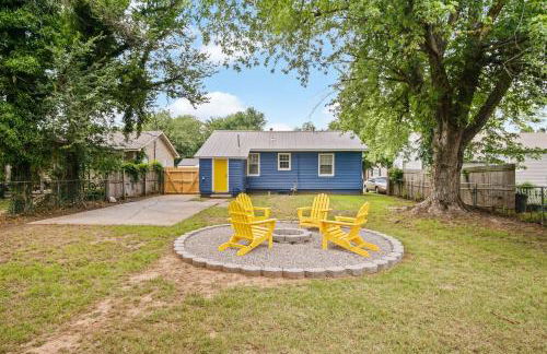 Charming Yellow Door House Steps from OU - Photo 13