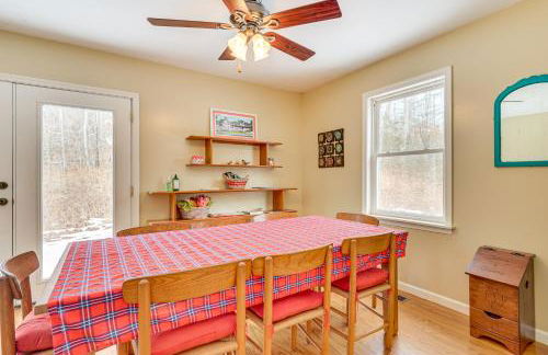 Family Home with Game Room and Decks in Etlan! - Foto 12