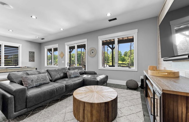 Blue Heron & Gray Fox by Avantstay 2 Lakefront Homes, Sleeps 44 Pool, Dock, Theater - Foto 37