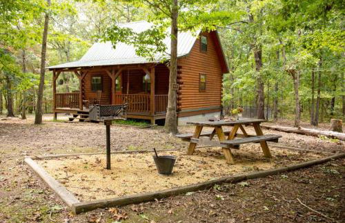 Cabin in the Woods - Hot Tub, Fire Pit, BBQ - Foto 41