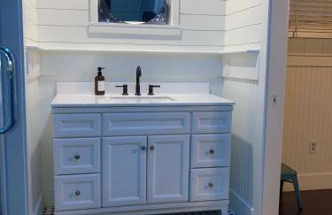 Tucked Away Newly Renovated 4 Bedroom 2 Bath Sleeps 12 - Foto 13