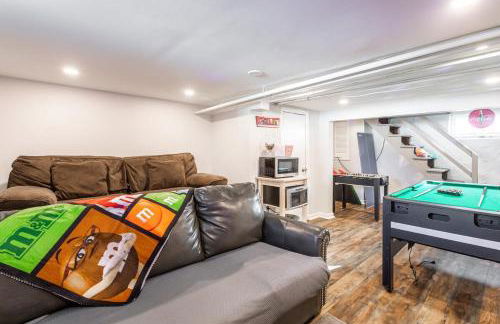 Spacious&Gracious- 5BR Fam-Friendly near I95&Shops - Foto 64