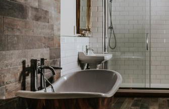 Healing Manor Hotel - Photo 11