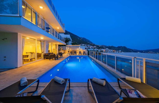 Villa Lumiere 3 Luxurious 5 bed Villa in Kiziltas Kalkan With sea Views - Photo 54