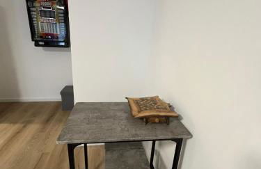 Zentrales und renoviertes Apartment nähe Medienhafen mit Balkon - Foto 4