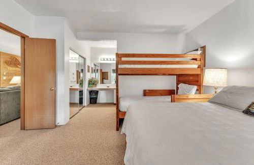 7 Springs Ski & Mountain Adventure Condo 2 Bedroom Condo by RedAwning - Foto 48