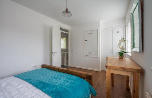 55 Incline Way - Saundersfoot Coastal Retreat with Patio & Parking - Photo 16