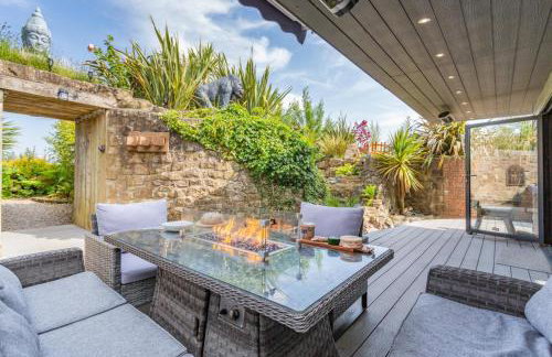 Caesars Lodge with Heated Swim Spa & Waterfall Gardens - Foto 16