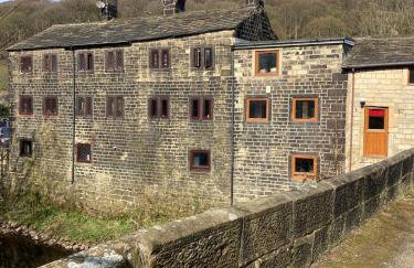 Hebden Bridge Riverside Cottage - Photo 7