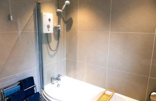 4 bedroom - Sleep 9 home in Cheadle Staffordshire - Alton towers Polar Express Dimmingsdale Peak District Trentham Gardens Water World - Foto 37