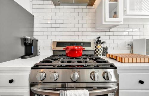 Charming Home Steps from Louisville Best Spots - Foto 10