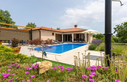 Luka's house - Photo 33